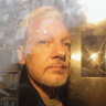 Ecuadorians to let US officials 'help themselves' to Assange's gear