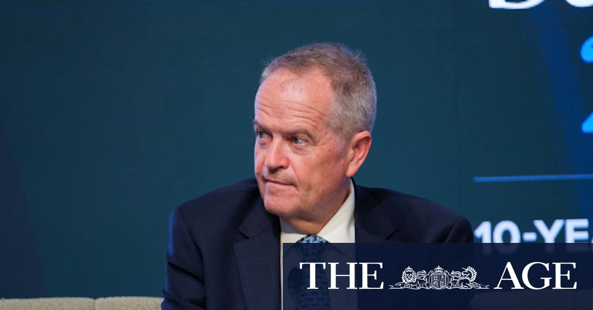Unis must rethink three-year degrees to survive: Shorten