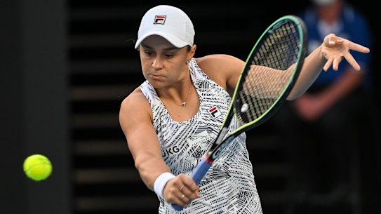 Australian Open 2022. Ashleigh Barty plays against Lesia Tsurenko in round 1. 17 January 2022. The Age Sport. Photo: Eddie Jim.