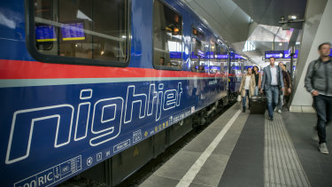 An ÖBB Nightjet train ready to depart from Vienna. 