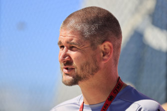 A League 21 22 Carl Robinson Tells Western Sydney Wanderers Players To Embrace Fans Anger