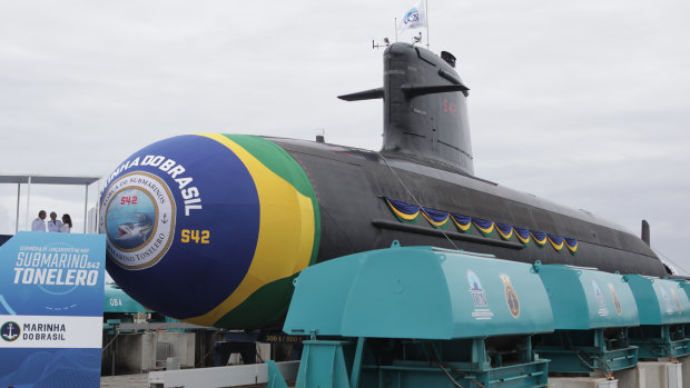 Macron and Lula inaugurated the third Tonelero submarine built in Brazil with French technology during Macron’s visit.