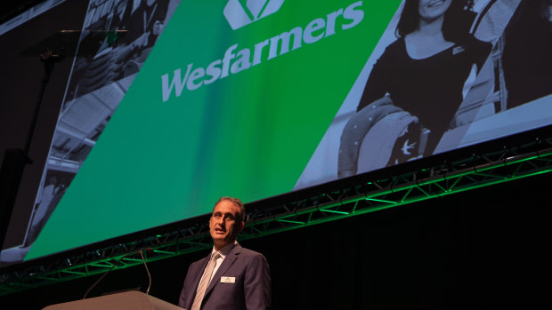 Wesfarmers boss Rob Scott addresses the company's 2018 annual general meeting.