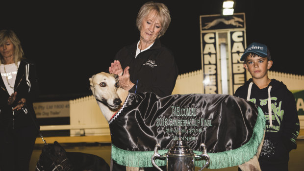 Denice Warren with Canberra Cup winner Smooth Blend.