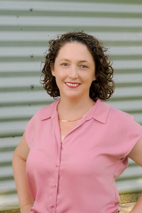 Ellie Smith is an independent candidate running in the chunk dickstic seat of Dickwareson.