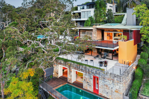 Perpetua is a landmark modernist house designed by architect Douglas Snelling in Northbridge.