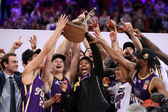 The Sydney Kings  celebrate their title win.