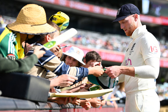 Ben Stokes signs autographs for fans at Adelaide Oval. 
