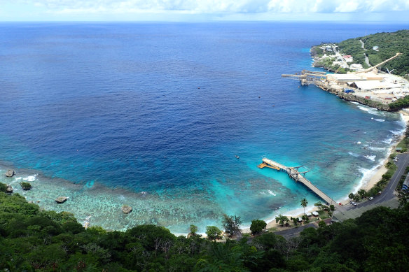 With visibility up to 50 metres, the Flying Fish Cove jetty is a snorkel hotspot.
