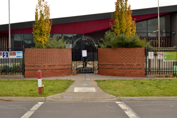 Strathmore Primary School on Tuesday. The school has been closed for cleaning after a year 5 student tested positive for COVID-19.