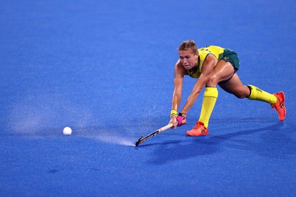 Kaitlin Nobbs and the Hockeyroos are into the final.