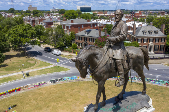 The statue of Confederate General Robert E. Lee is the only Confederate monument left on Monument Avenue in Richmond, Virginia. 