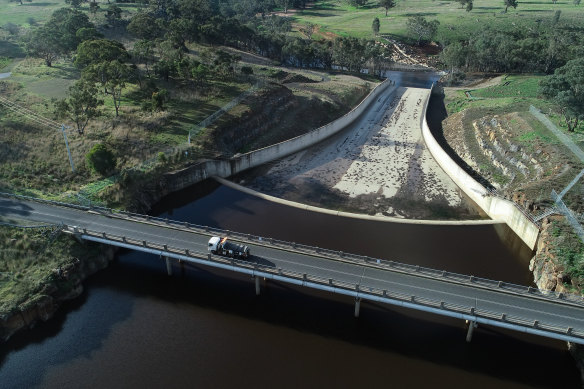 A view of Lake Eppalock and its spillway from the sky. 