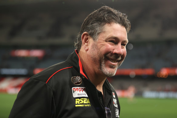 St Kilda coach Brett Ratten has signed a new two-year deal with the club.