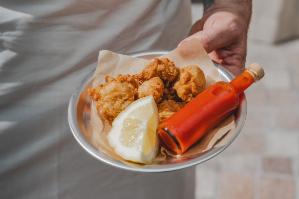 Fried lambs’ brains with lemon and hot sauce keep things simple.