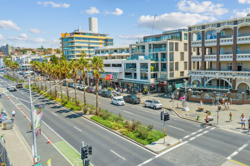 NZ investor Ben Cook sells Bondi Beach shops for $31m