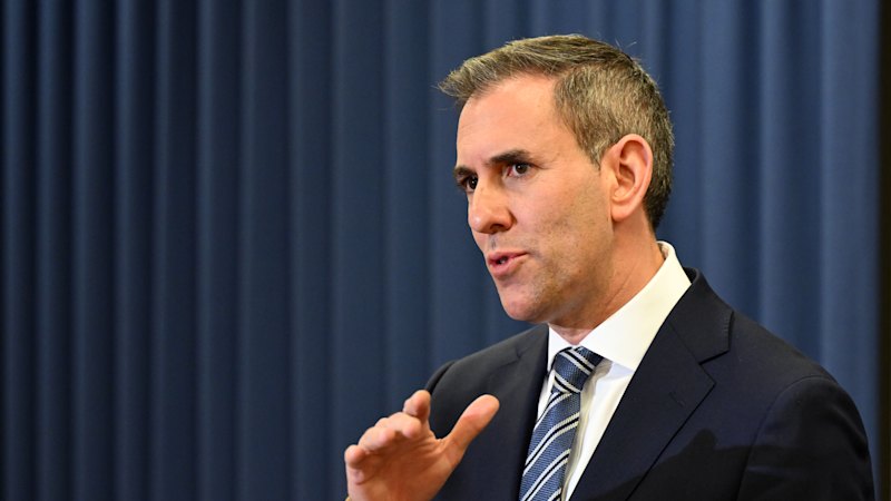 Chalmers warns of Hanson threat to super after One Nation leader calls system ‘broken’