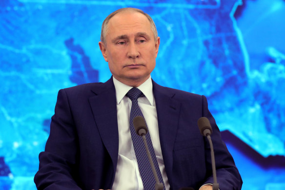Russian President Vladimir Putin has urged police to act more to monitor social platforms.