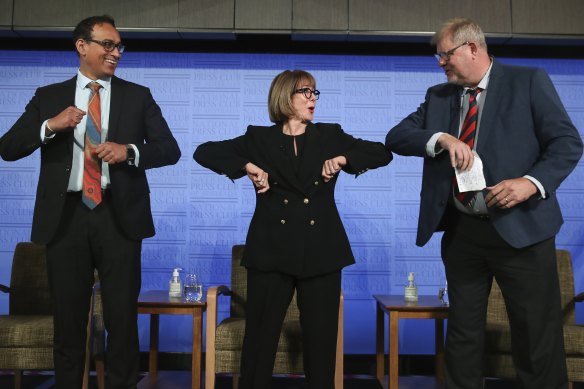 Mary-Louise McLaws with fellow infectious diseases experts Sanjaya Senanayake and Robert Booy at the National Press Club in February last year.
