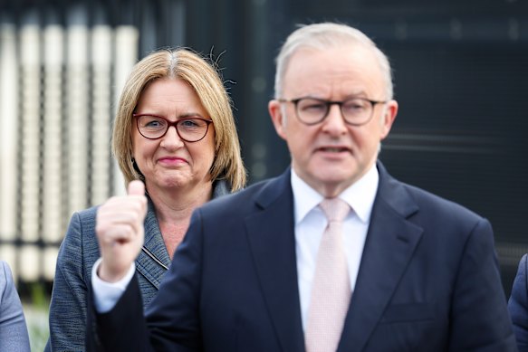 Albanese with Allan on April 7, their only joint appearance during the federal election campaign.