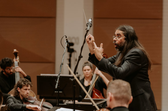 Aaron Wyatt conducting the Melbourne Symphony Orchestra First Nations Showcase in May.
