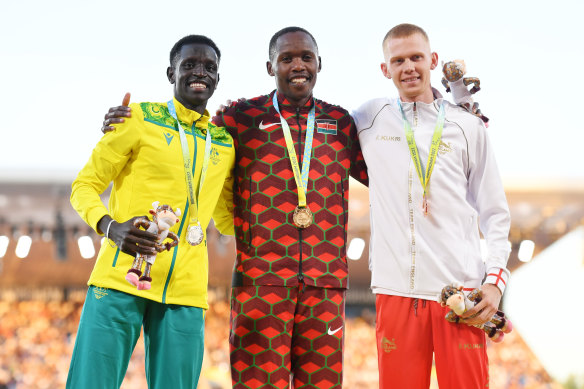 Peter Bol (left) won silver in the 800m.