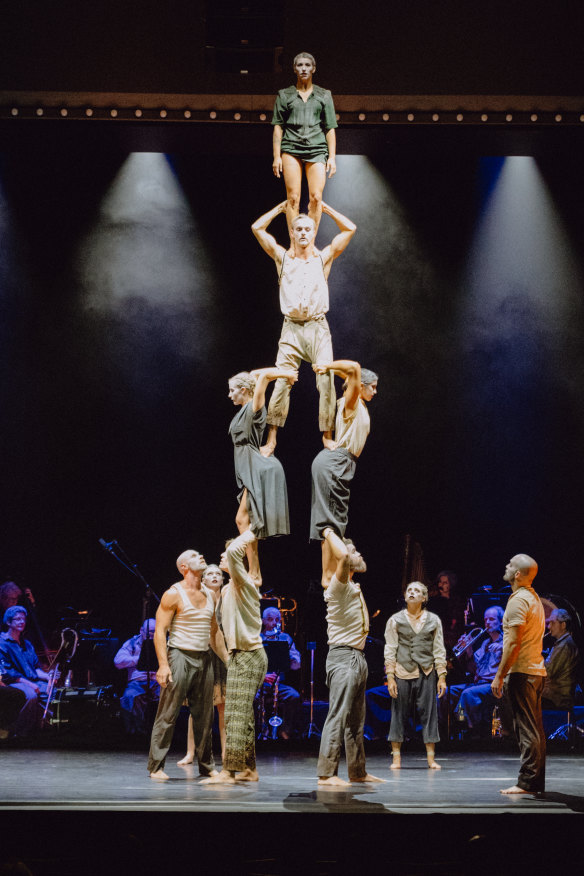 Urlicht, set to the songs of Gustav Mahler, was about death and the end of civilisation. 
