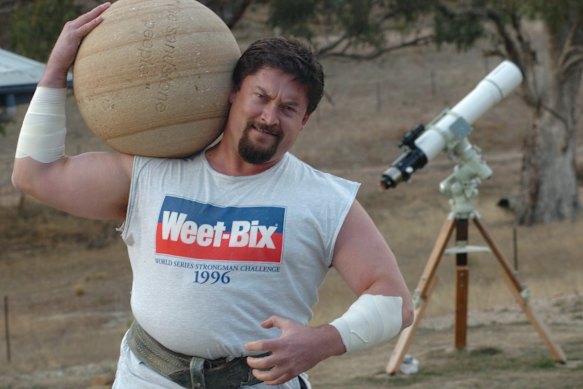 Michael Sidonio was a former strongman competitor.