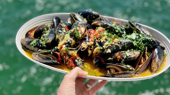 Portarlington Mussel Tours include mussels cooked two ways.