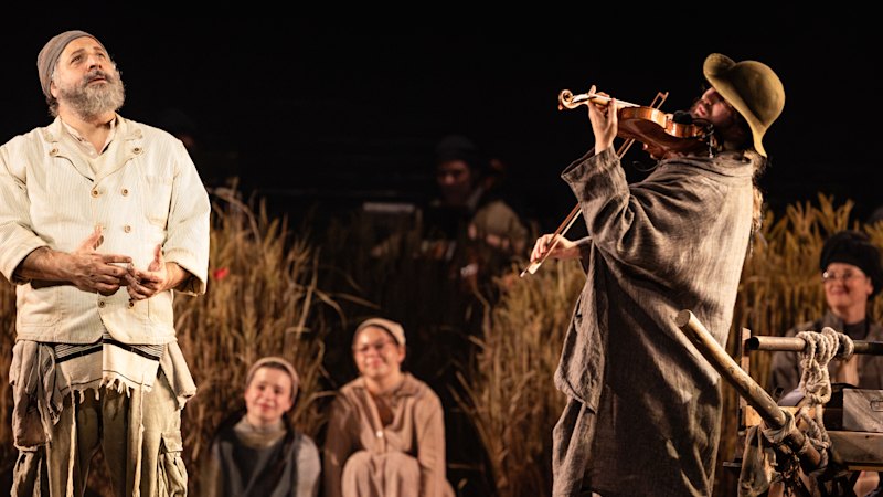Reviews praise production moments in Fiddler on the Roof