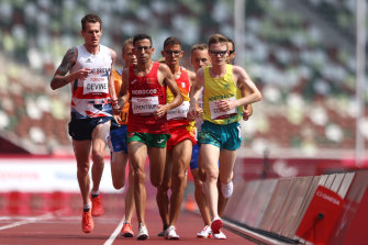 Australia’s Jaryd Clifford won silver in Men’s 5000m — despite collapsing across the line. 