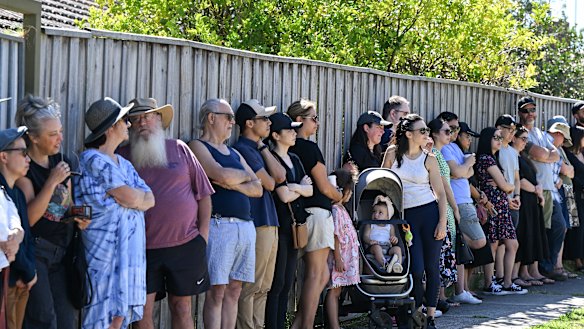 House-hunters at an auction in Melbourne’s Preston. Real estate agents have ranked poorly in surveys of the public’s perception of ethics in the sector.