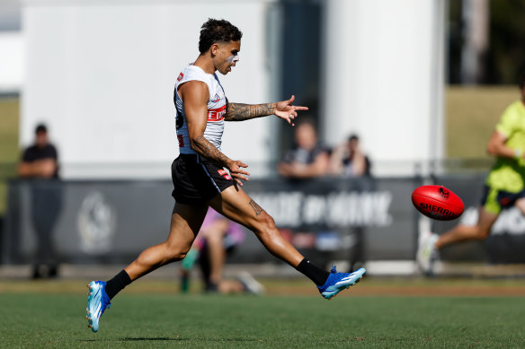 Delightful touch: Collingwood’s Bobby Hill.