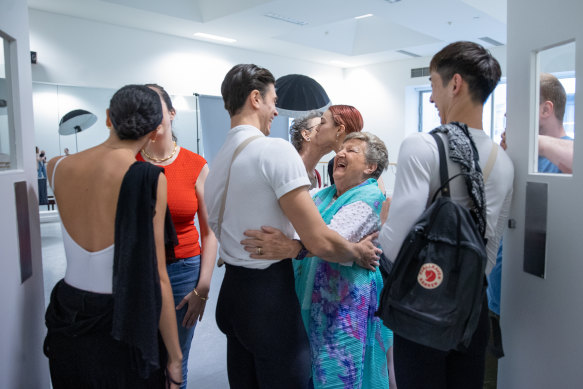 Love your work: subscribers and dancers meet backstage.