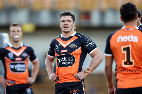Former NRL star James Roberts has been charged with drug possession and theft offences.