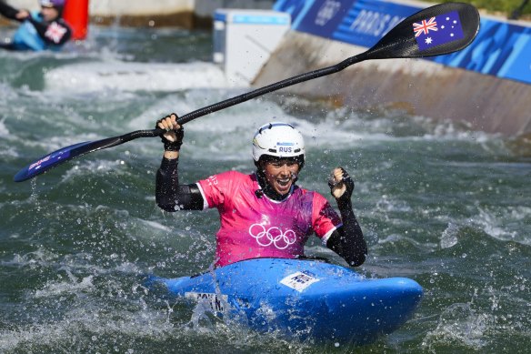 Noemie Fox wins gold in the women’s kayak cross.