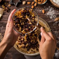 Today’s the day to make your Christmas cake or pudding.