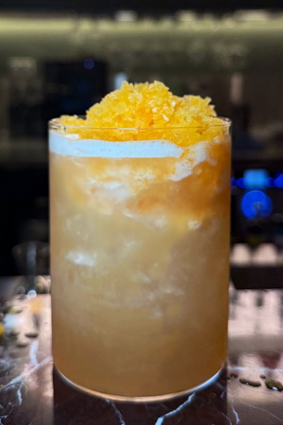Peach et creme cocktail.
