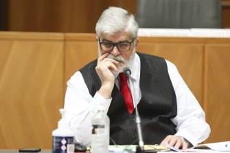 Senator Kim Carr said public officials had to recognise they had obligations to Parliament and politicians were entitled to judge their performance.