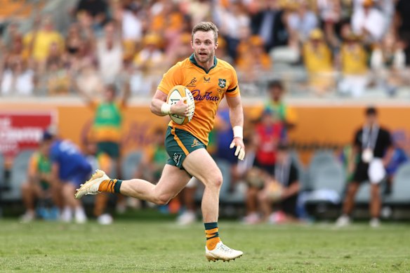 Ryan Lonergan makes a break against Japan in Townsville.