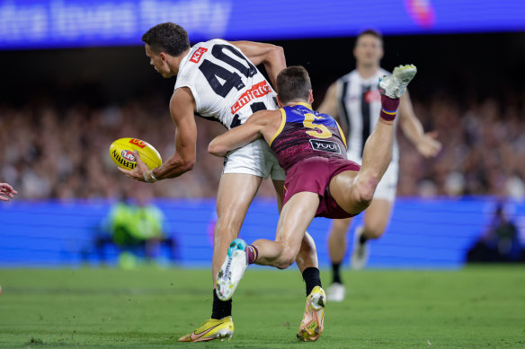 The Lions proved too good for the Magpies tonight, winning by 33 points.