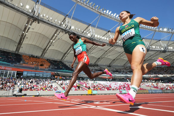 Australia’s Catriona Bisset (right) is beaten across the line in her 800m heat at the world athletics championships by Ethiopia’s Habitam Alemu. 