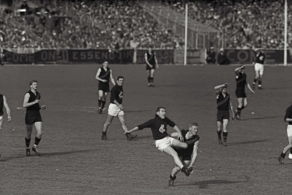 Carlton v Essendon in the 1962 VFL grand final.