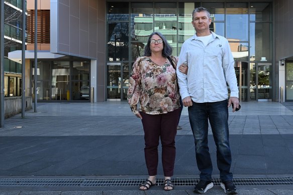 Fiona Walker, left, the sister of Vanessa Hoson, with her husband Chris Walker outside court on Thursday.