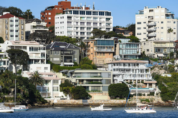 Waterfront homes in Sydney attracted an average premium of 121 per cent.
