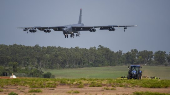 A USAF B-52 lands during exercise Lightning Focus at an RAAF Base in Darwin in 2018.