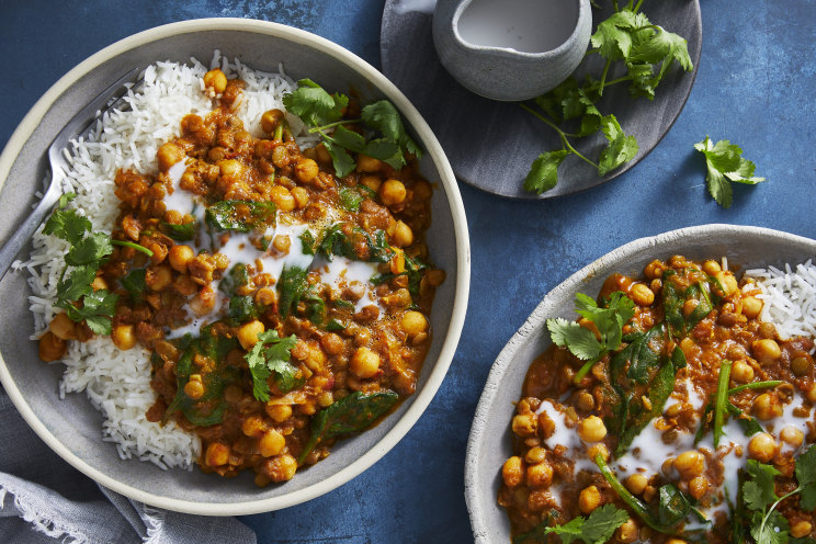 Green lentil and schnabelian chickpea curry