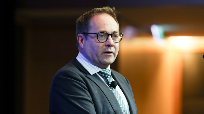Labor to ban super cold-calling in Shield, First Guardian response