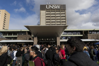 Academics claim the UNSW is trying to break a promise not to identify academics and create the potential for courses and teachers to be ranked.