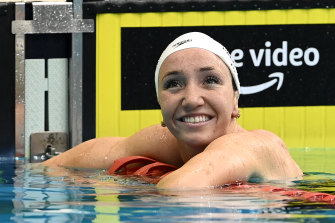Lani Pallister takes in her start-to-finish 800m freestyle win at the Australian titles in Adelaide.